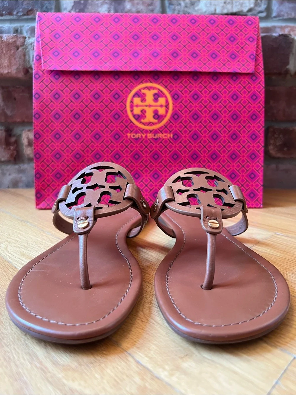 Tory Burch Vintage Vachetta Dark Tan Light Broen Leather Miller Sandals